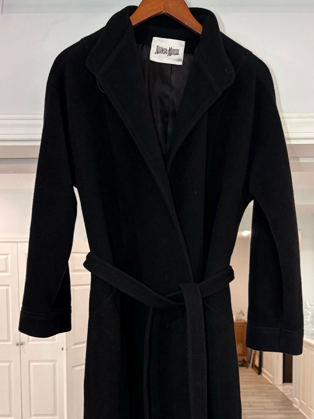 Vintage Neiman Marcus 100% Cashmere Black Long Overcoat Jacket Women’s Medium - Picture 2 of 12
